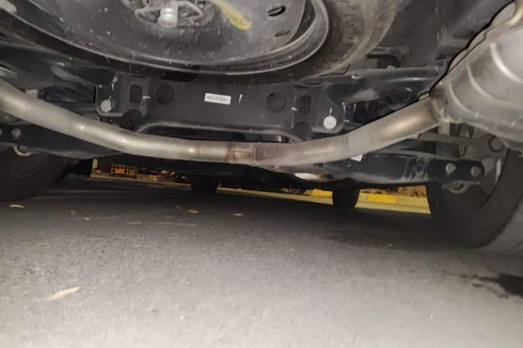 Used SAIC MAXUS G90 2022 2.0T Xingyun Seven-Seater Version Chassis Rear