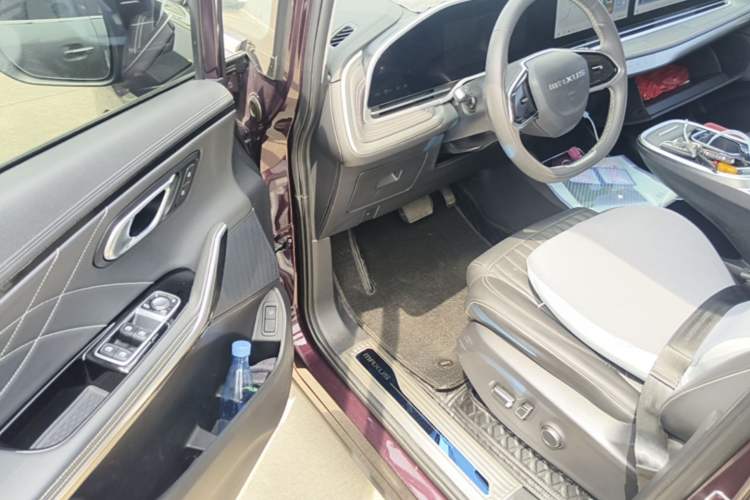 Used SAIC MAXUS G90 2022 2.0T Galaxy Seven-Seater Version Driver Seat