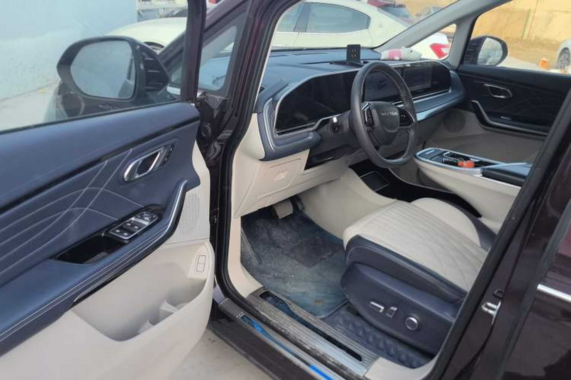 Used SAIC MAXUS G90 2022 2.0T Galaxy Seven-Seater Version Driver Seat