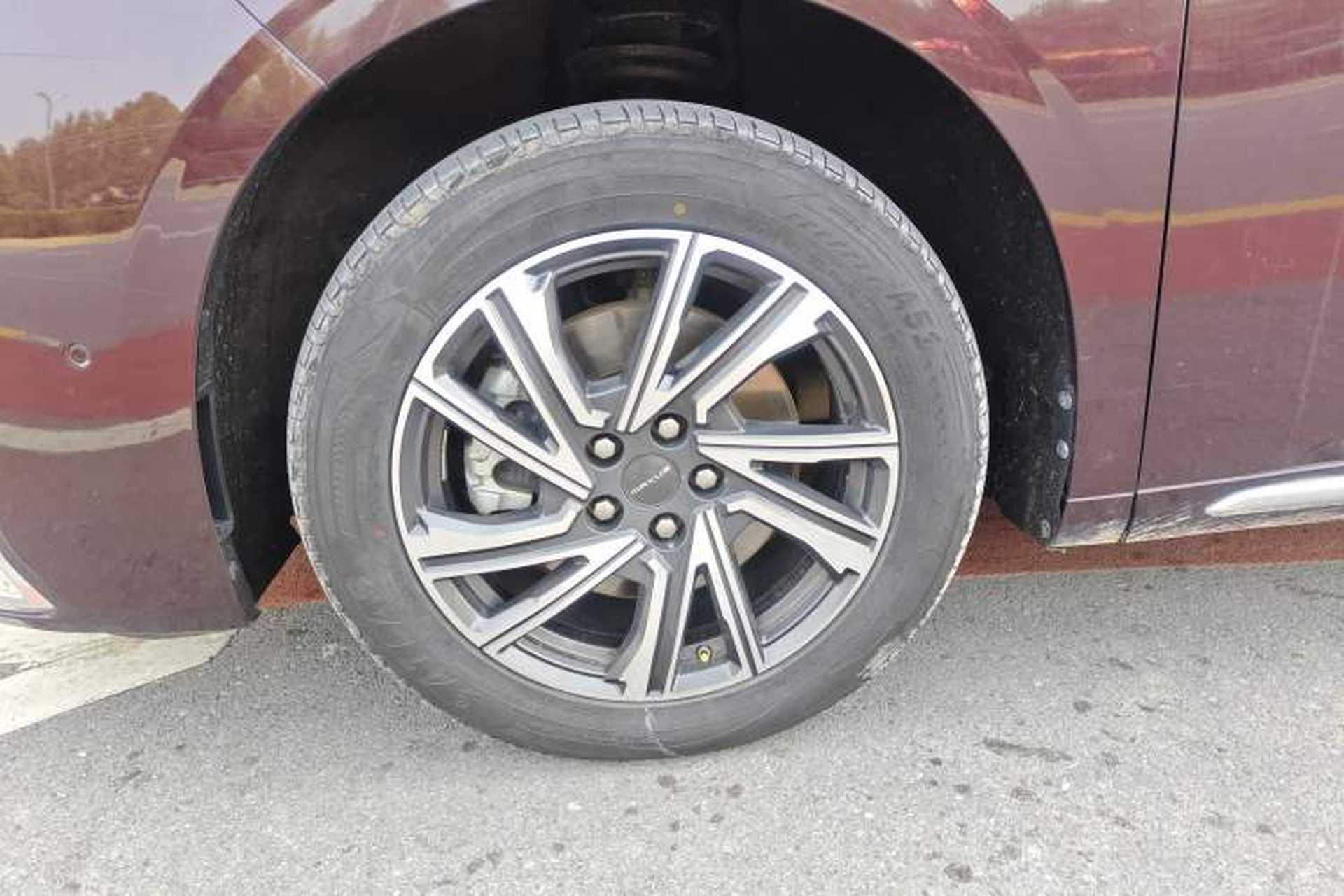 Used SAIC MAXUS G90 2022 2.0T Interstellar Seven-Seater Exterior 3