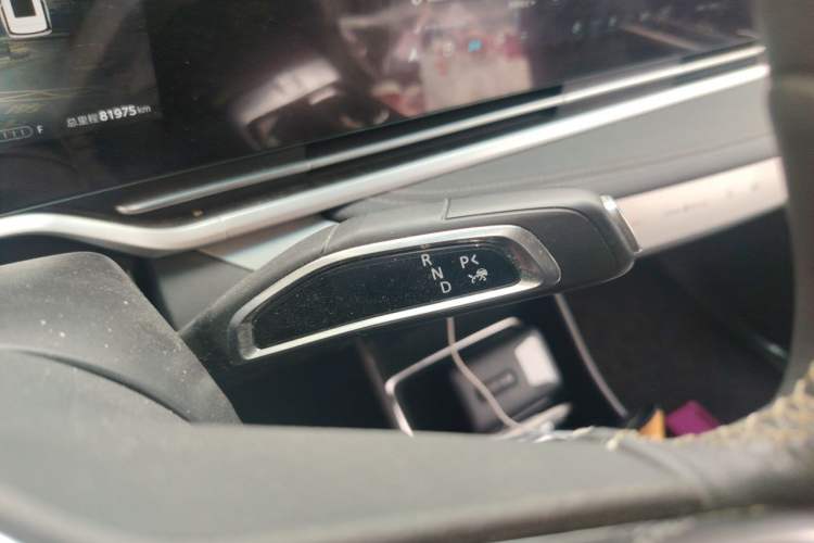 Used SAIC MAXUS G90 2022 2.0T Xingyun Seven-Seater Version Gear Lever