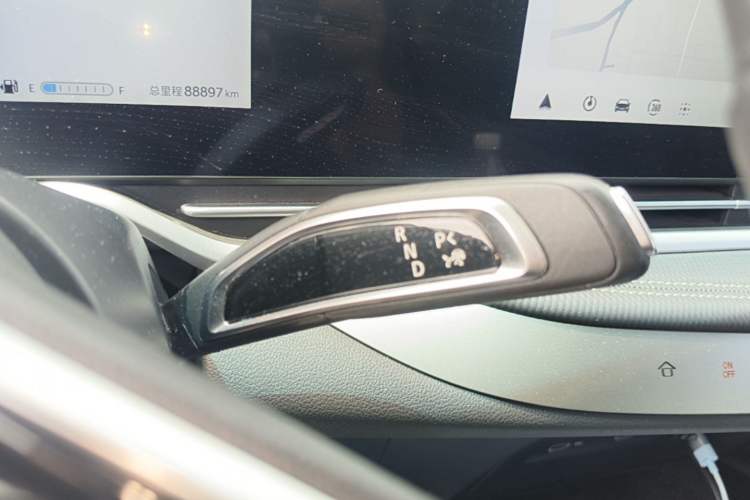 Used SAIC MAXUS G90 2022 2.0T Galaxy Seven-Seater Version Gear Lever