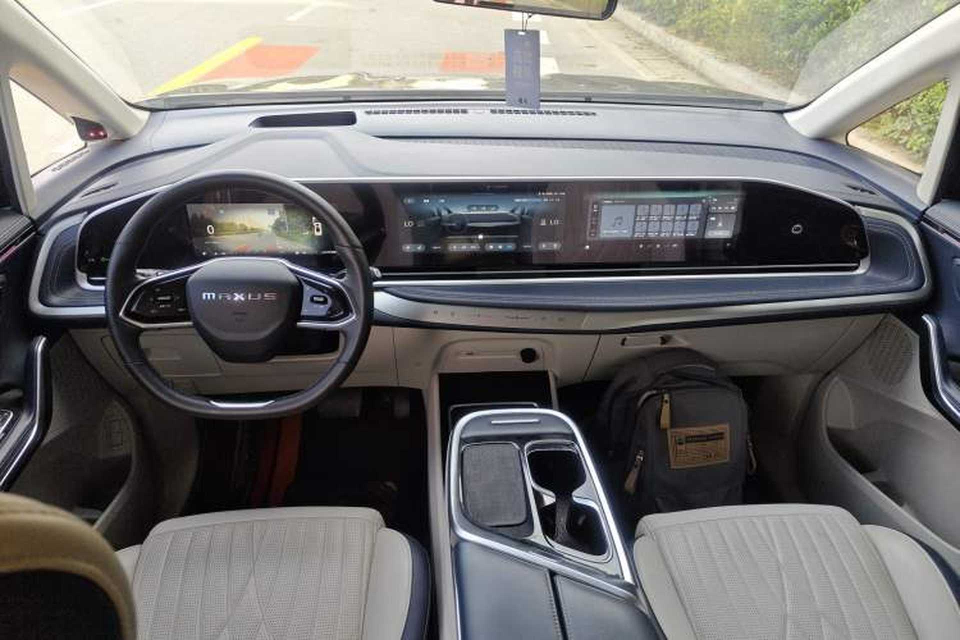 Used SAIC MAXUS G90 2022 2.0T Interstellar Seven-Seater Interior 2