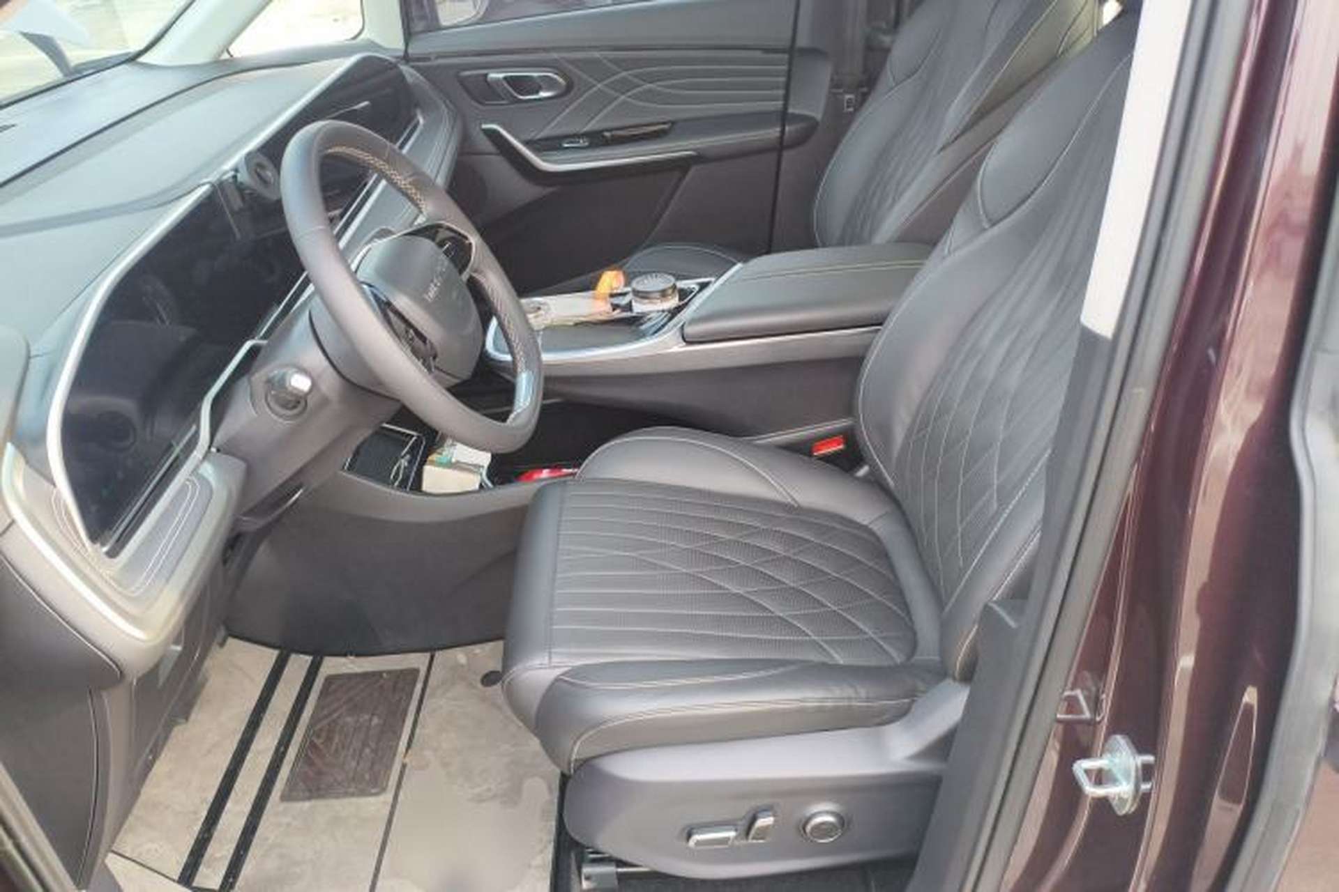 Used SAIC MAXUS G90 2022 2.0T Xingyun Seven-Seater Version Left Front Seat