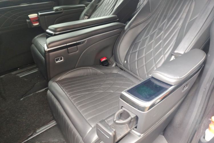 Used SAIC MAXUS G90 2022 2.0T Xingyun Seven-Seater Version Left Rear Seat