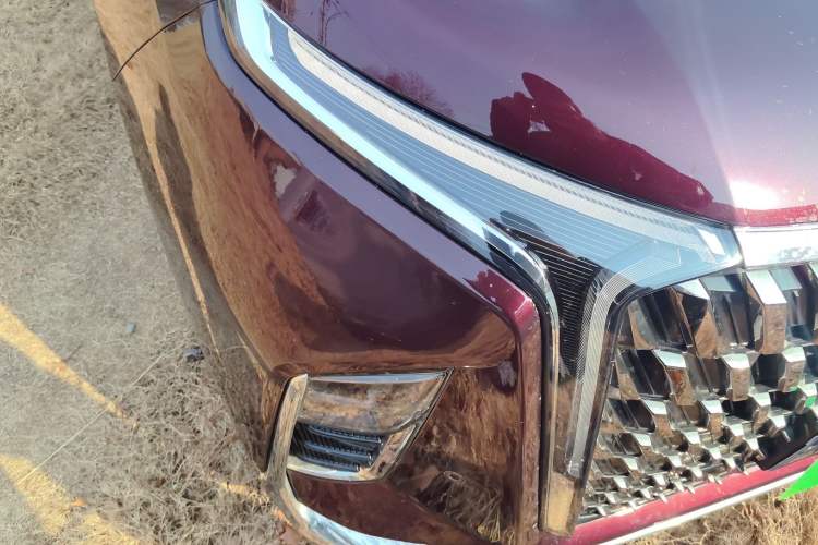 Used SAIC MAXUS G90 2022 2.0T Galaxy Seven-Seater Version Right Front Headlight