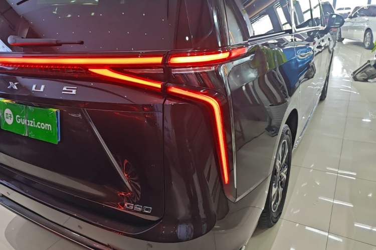 Used SAIC MAXUS G90 2022 2.0T Galaxy Seven-Seater Version Right Rear Taillight