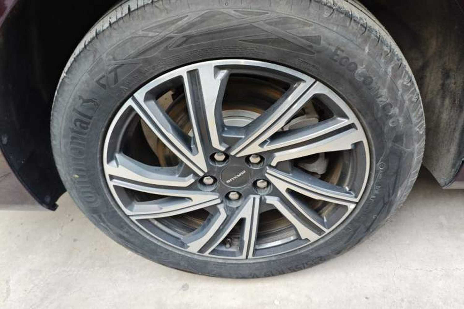 Used SAIC MAXUS G90 2022 2.0T Xingyun Seven-Seater Version Right Rear Wheel Hub