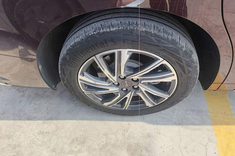 Used SAIC MAXUS G90 2022 2.0T Interstellar Seven-Seater Right Rear Wheel Hub