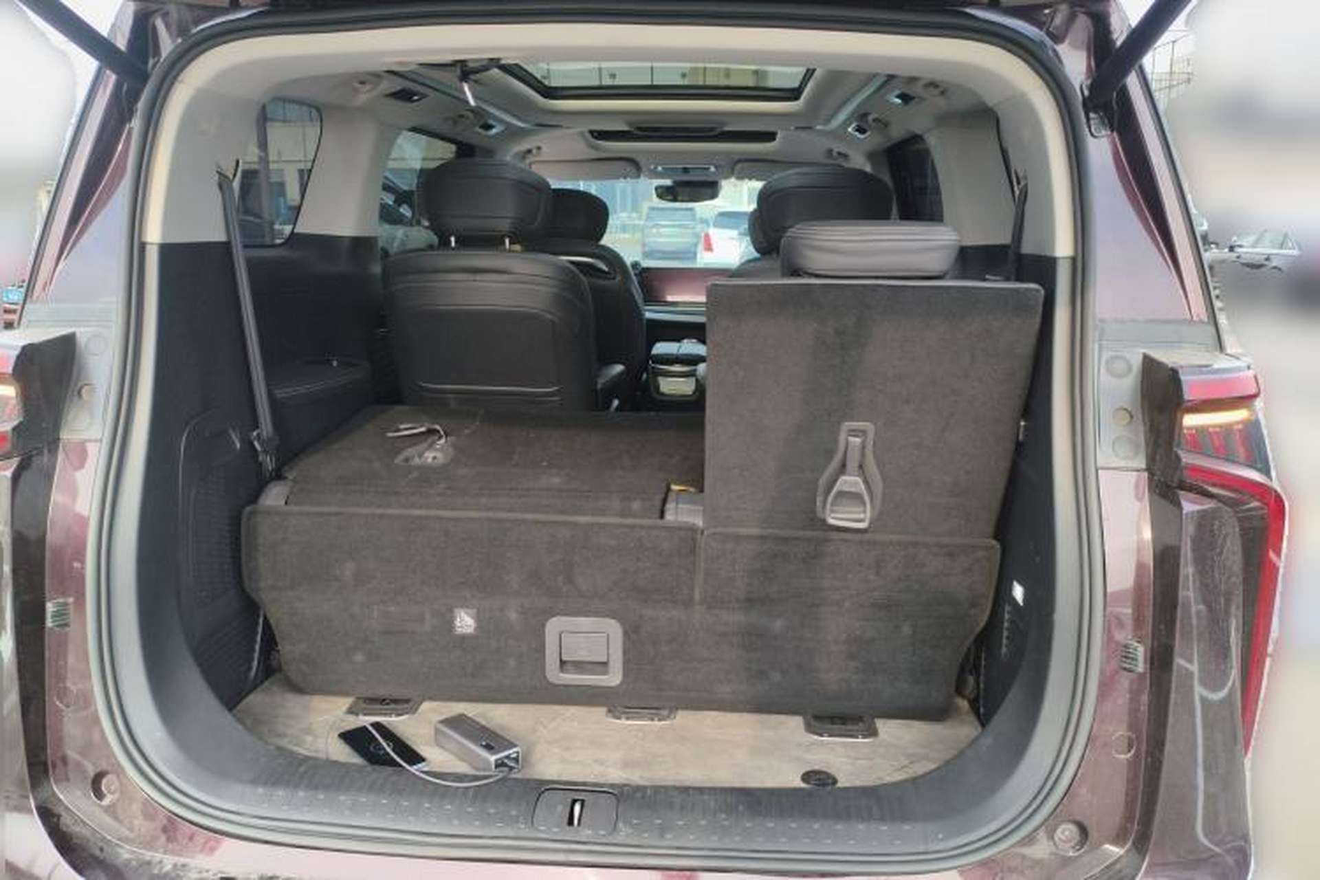 Used SAIC MAXUS G90 2022 2.0T Xingyun Seven-Seater Version Trunk