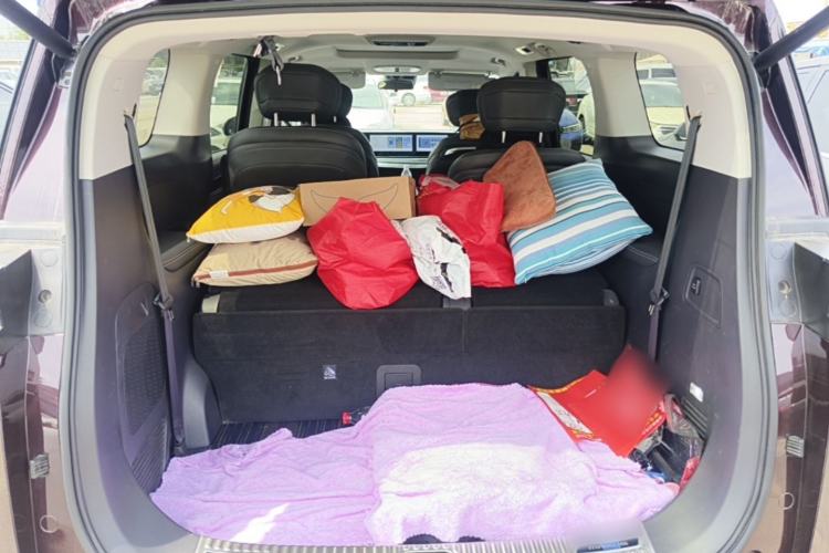 Used SAIC MAXUS G90 2022 2.0T Galaxy Seven-Seater Version Trunk