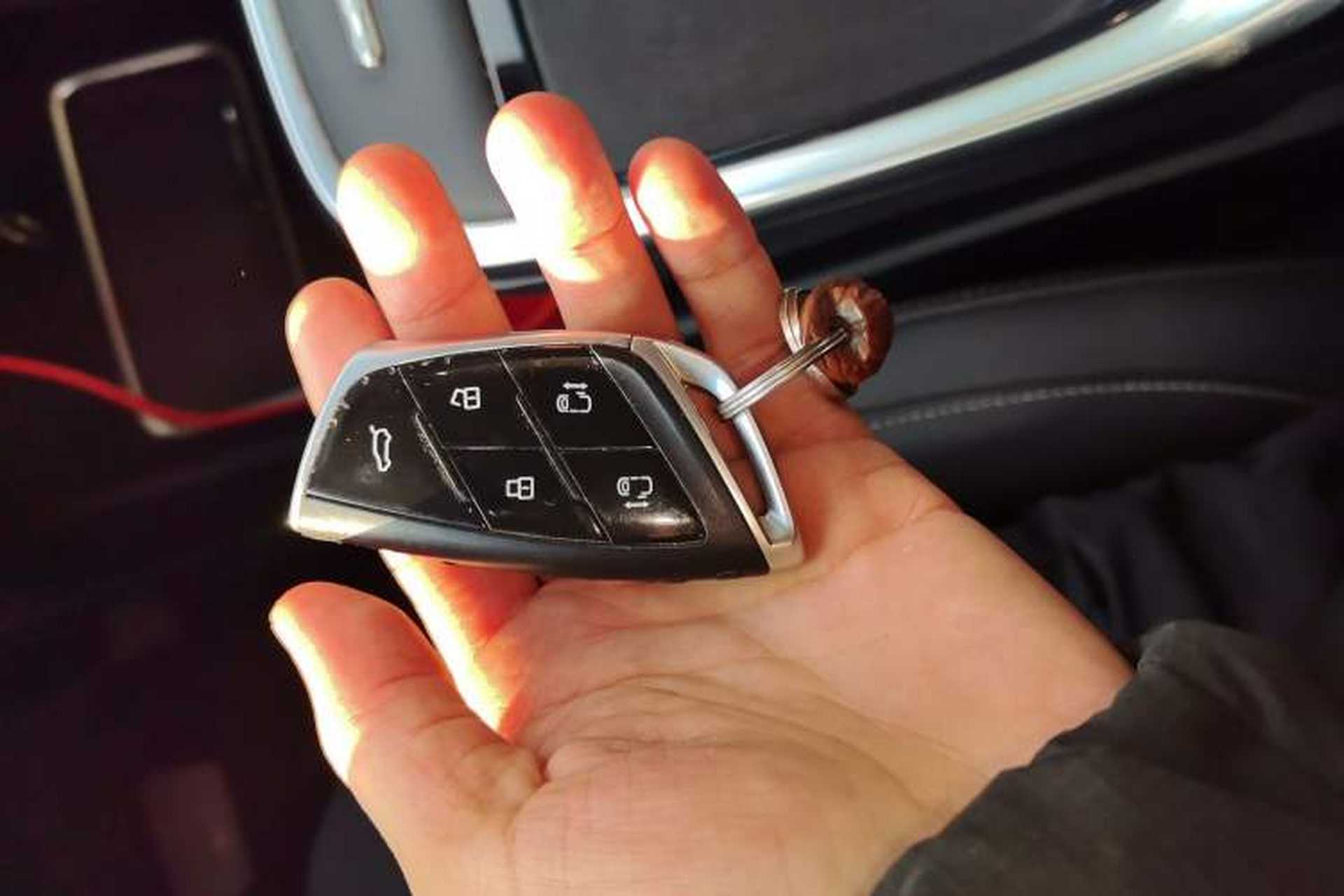 Used SAIC MAXUS G90 2022 2.0T Galaxy Seven-Seater Version Vehicle Key