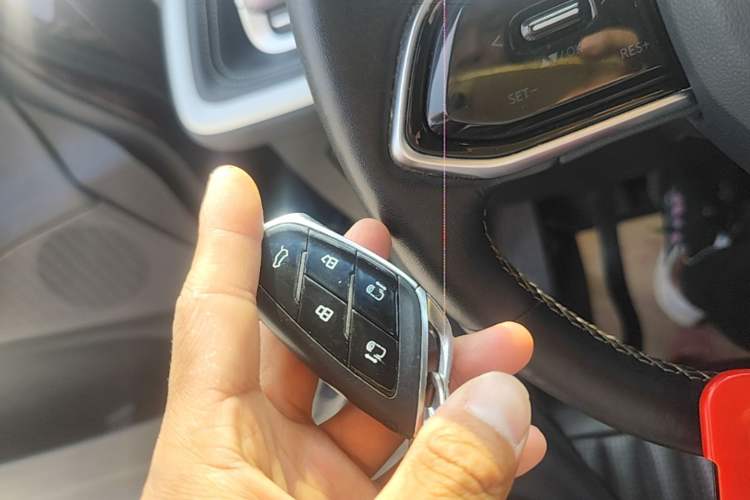 Used SAIC MAXUS G90 2022 2.0T Interstellar Seven-Seater Vehicle Key