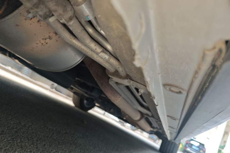 Used SAIC MAXUS G90 2022 2.0T Interstellar Seven-Seater Chassis Rear Right