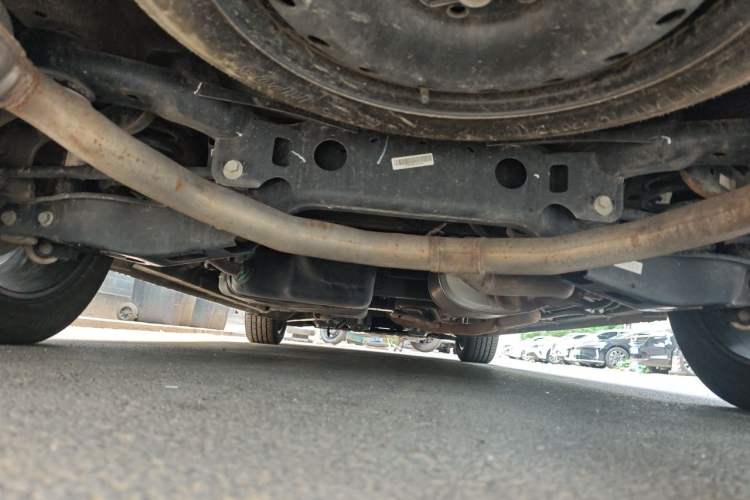 Used SAIC MAXUS G90 2022 2.0T Interstellar Seven-Seater Chassis Rear
