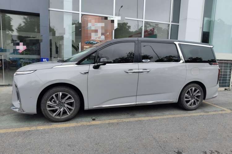 Used SAIC MAXUS G90 2022 2.0T Interstellar Six-Seater Edition Exterior 5