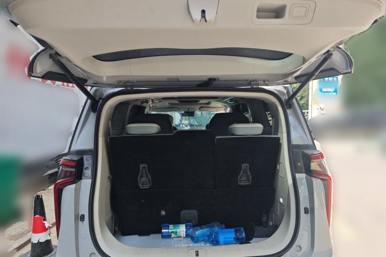 Used SAIC MAXUS G90 2022 2.0T Interstellar Seven-Seater Trunk