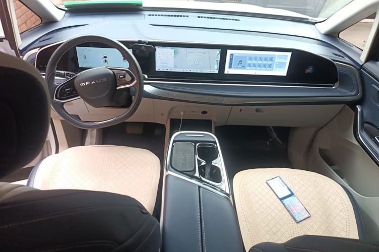 Used SAIC MAXUS G90 2022 2.0T Galaxy Seven-Seater Version Center Console