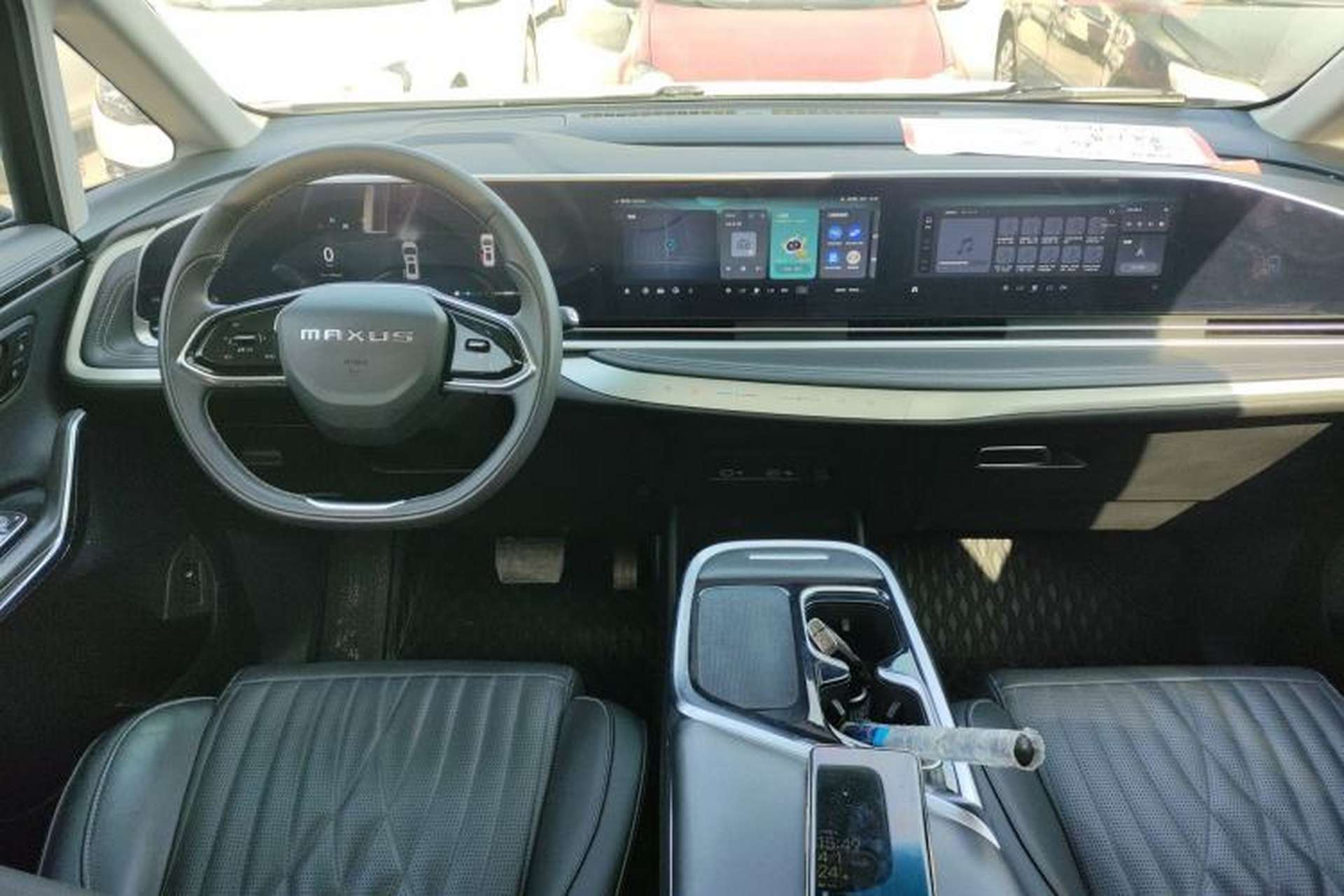 Used SAIC MAXUS G90 2022 2.0T Galaxy Seven-Seater Version Center Console