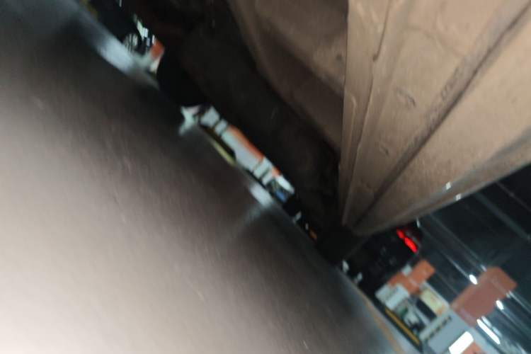 Used SAIC MAXUS G90 2022 2.0T Starry Seven-Seater Chassis Front Left