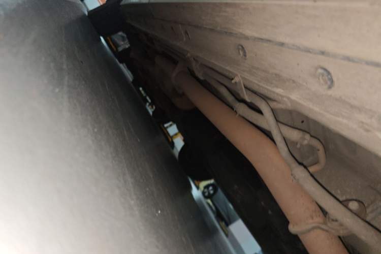 Used SAIC MAXUS G90 2022 2.0T Starry Seven-Seater Chassis Front Right