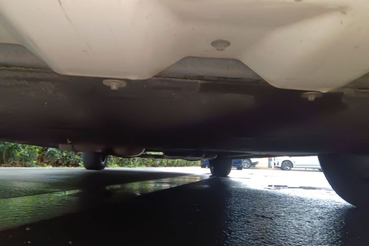 Used SAIC MAXUS G90 2022 2.0T Interstellar Seven-Seater Chassis Front