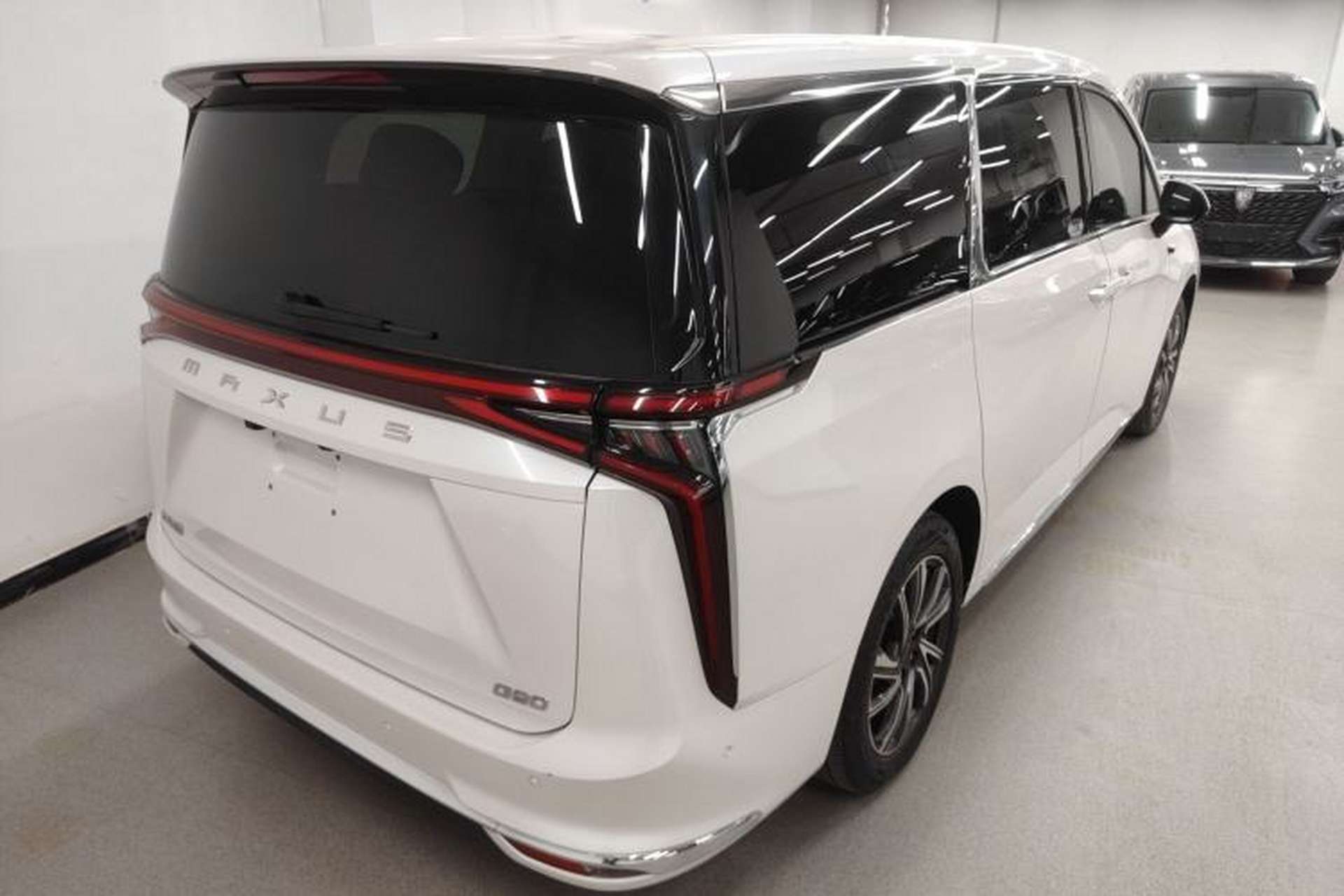 Used SAIC MAXUS G90 2022 2.0T Interstellar Flagship Edition Exterior 5