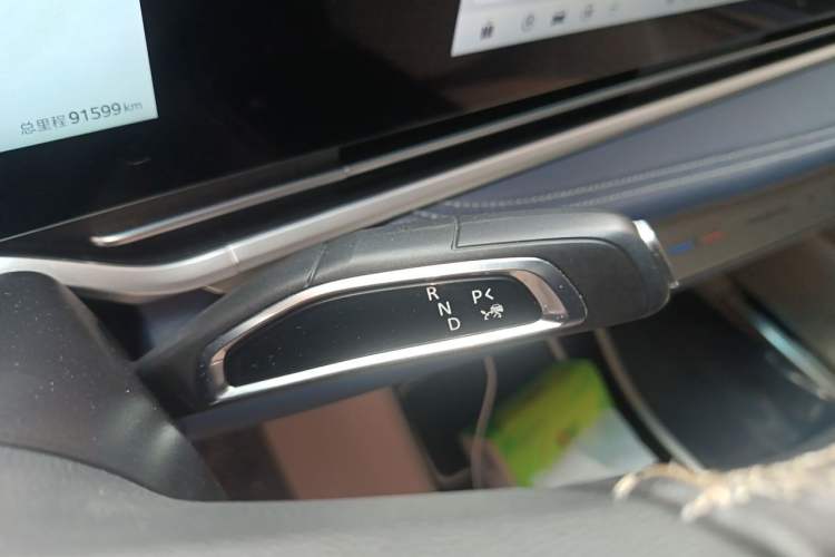 Used SAIC MAXUS G90 2022 2.0T Galaxy Seven-Seater Version Gear Lever
