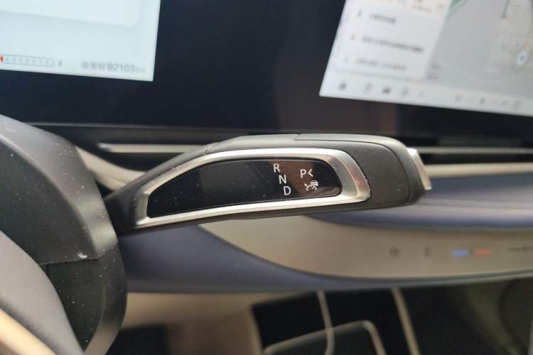 Used SAIC MAXUS G90 2022 2.0T Galaxy Seven-Seater Version Gear Lever