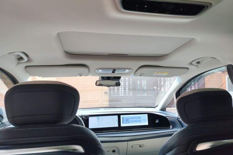 Used SAIC MAXUS G90 2022 2.0T Galaxy Seven-Seater Version Headliner