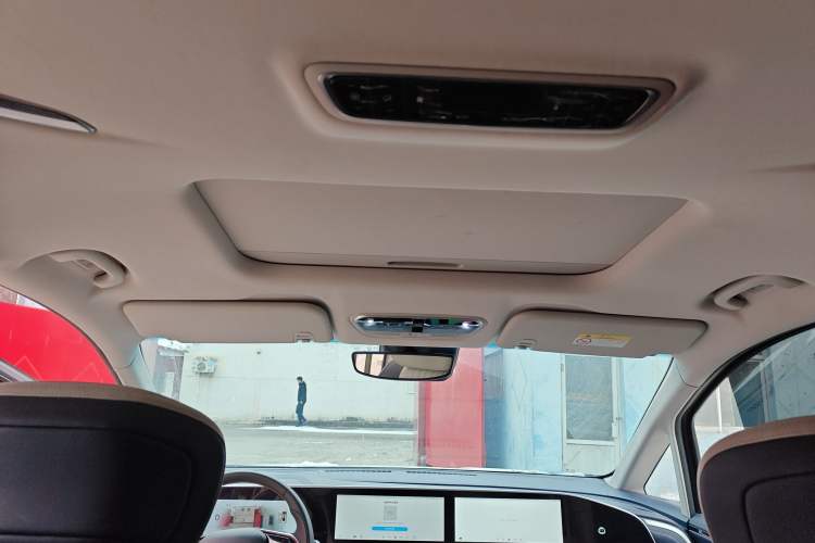 Used SAIC MAXUS G90 2022 2.0T Xingyun Seven-Seater Version Headliner