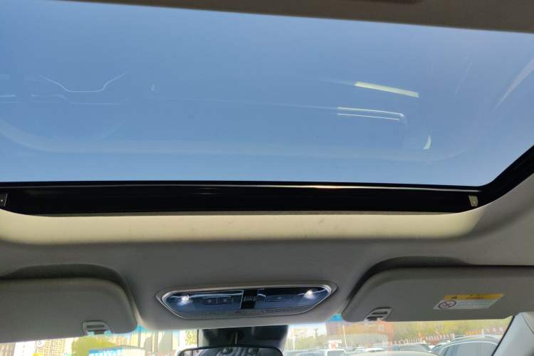 Used SAIC MAXUS G90 2022 2.0T Galaxy Seven-Seater Version Headliner