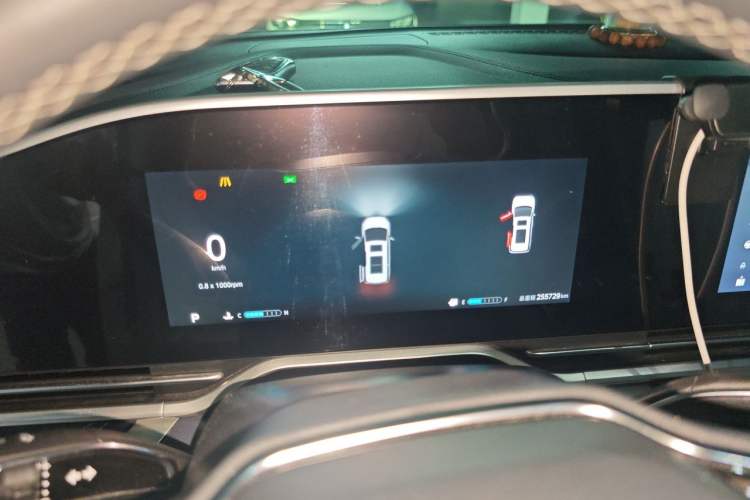 Used SAIC MAXUS G90 2022 2.0T Starry Seven-Seater Instrument Cluster