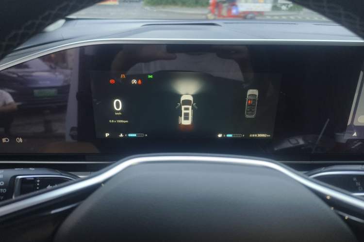 Used SAIC MAXUS G90 2022 2.0T Interstellar Seven-Seater Instrument Cluster