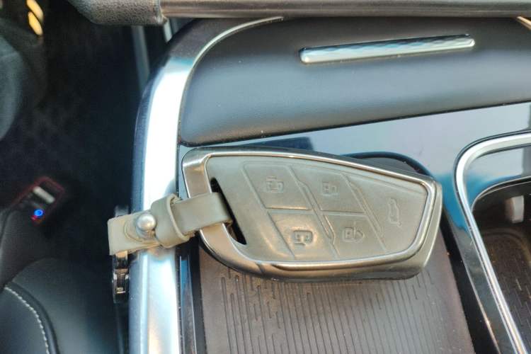 Used SAIC MAXUS G90 2022 2.0T Galaxy Seven-Seater Version Interior 1