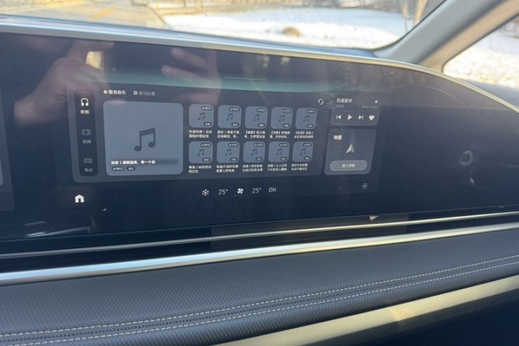 Used SAIC MAXUS G90 2022 2.0T Starry Seven-Seater Interior 1