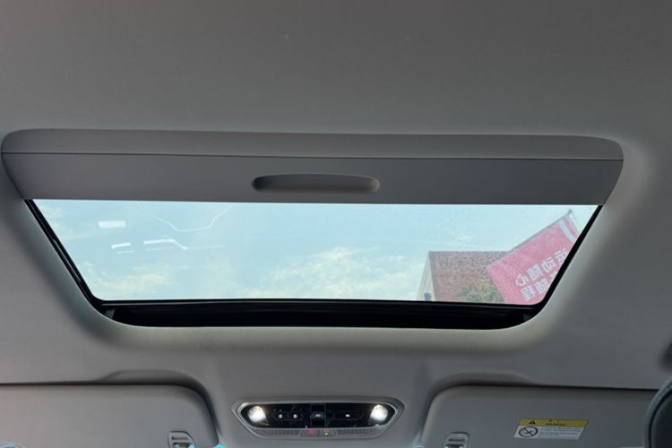 Used SAIC MAXUS G90 2022 2.0T Galaxy Seven-Seater Version Interior 1
