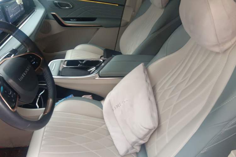 Used SAIC MAXUS G90 2022 2.0T Interstellar Seven-Seater Left Front Seat