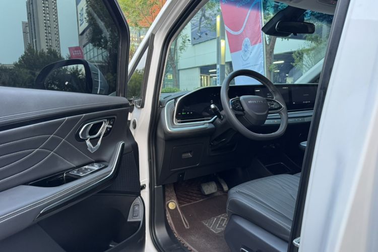 Used SAIC MAXUS G90 2022 2.0T Galaxy Seven-Seater Version Left Front Seat