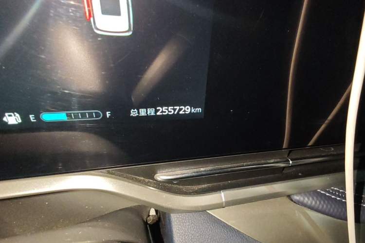 Used SAIC MAXUS G90 2022 2.0T Starry Seven-Seater Odometer Close Up
