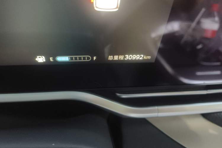 Used SAIC MAXUS G90 2022 2.0T Interstellar Seven-Seater Odometer Close Up