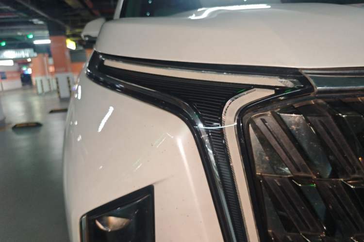 Used SAIC MAXUS G90 2022 2.0T Starry Seven-Seater Right Front Headlight