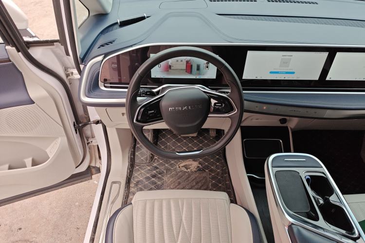 Used SAIC MAXUS G90 2022 2.0T Xingyun Seven-Seater Version Steering Wheel