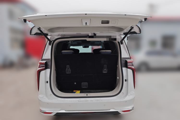 Used SAIC MAXUS G90 2022 2.0T Xingyun Seven-Seater Version Trunk