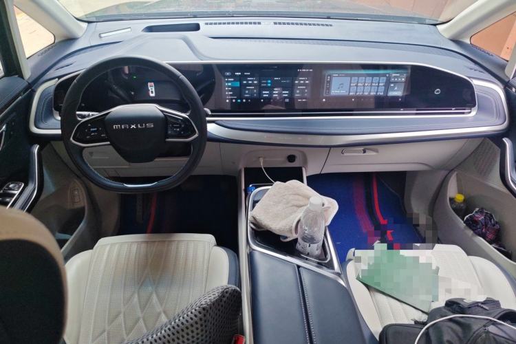 Used SAIC MAXUS G90 2023 2.0T Nebula Six-Seater Center Console