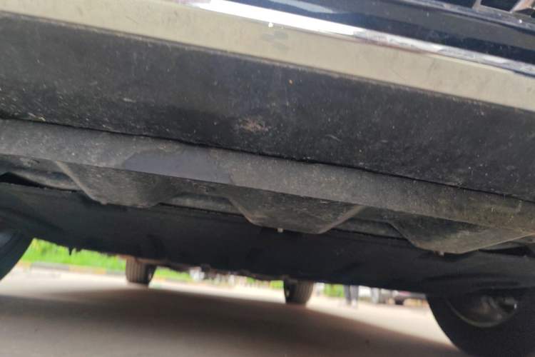Used SAIC MAXUS G90 2023 2.0T Nebula Six-Seater Chassis Front