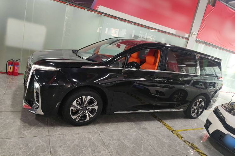 Used SAIC MAXUS G90 2023 2.0T Starry Seven-Seater Exterior 3
