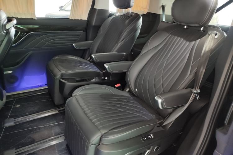 Used SAIC MAXUS G90 2023 2.0T Galaxy Seven-Seater Edition Left Rear Seat