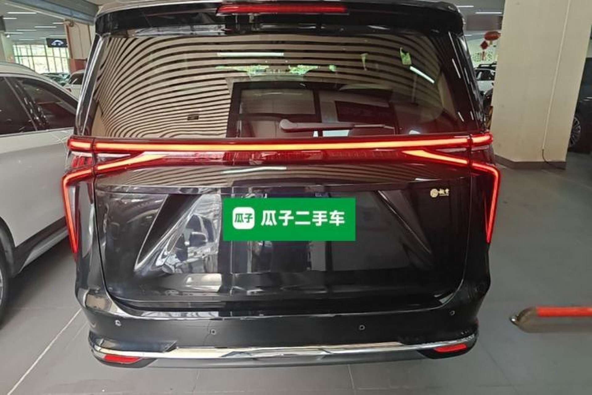 Used SAIC MAXUS G90 2023 2.0T Interstellar Seven-Seater Rear