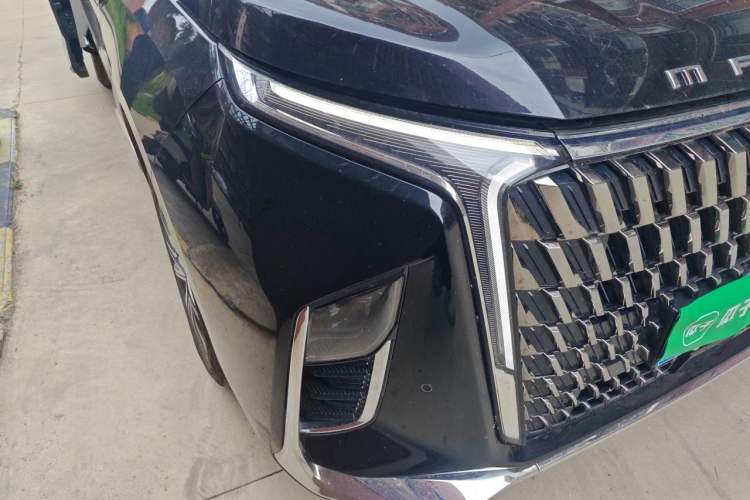 Used SAIC MAXUS G90 2023 2.0T Nebula Six-Seater Right Front Headlight